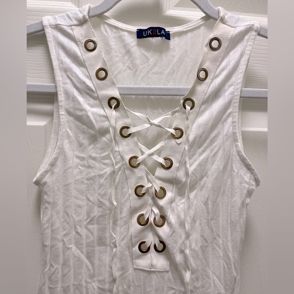 UK2LA white Tie String Hole V-Neck Bodysuit - Picture 2 of 3